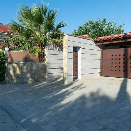 Oniro Luxury Villa *