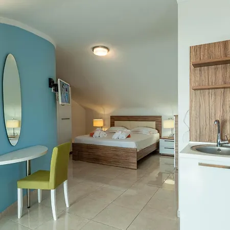 Oniro Luxury * Торони