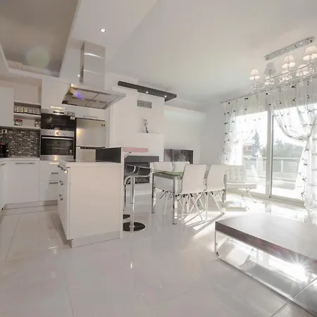 Oniro Luxury Торони