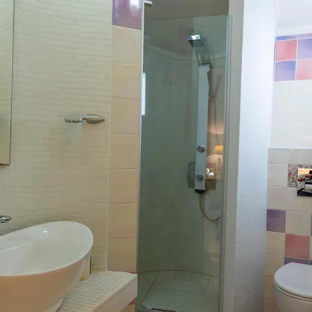 ヴィラ Oniro Luxury トロニ